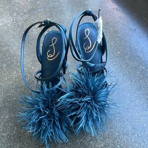 Never worn Sam Edelman Feather Heels